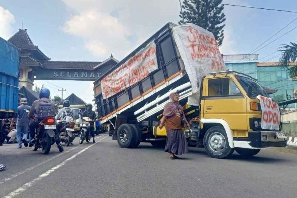 Debat Nasional Soal Truk Overloaded: Bagaimana Regulasi Baru Bisa Selamatkan Jalan dan Keselamatan